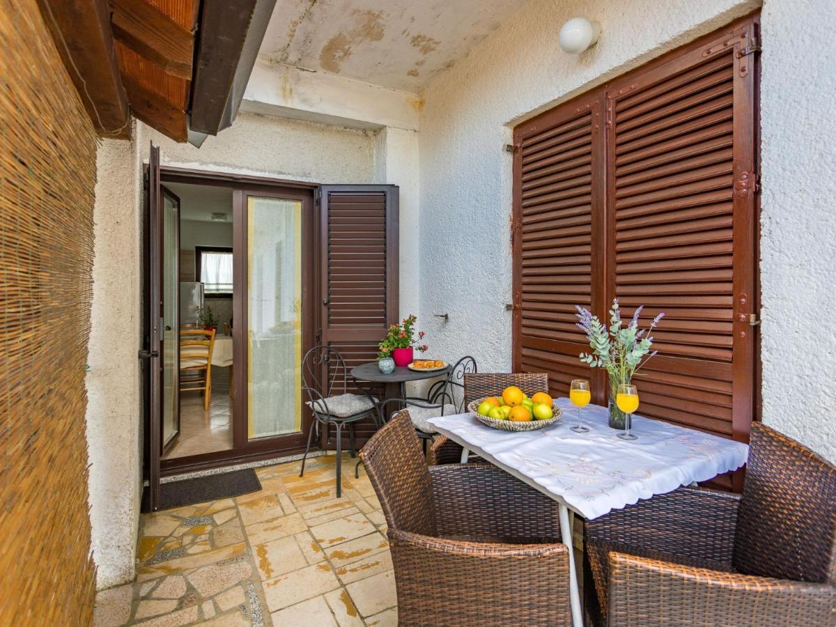 Apartment Tireli - Prc143 By Interhome Poreč Buitenkant foto