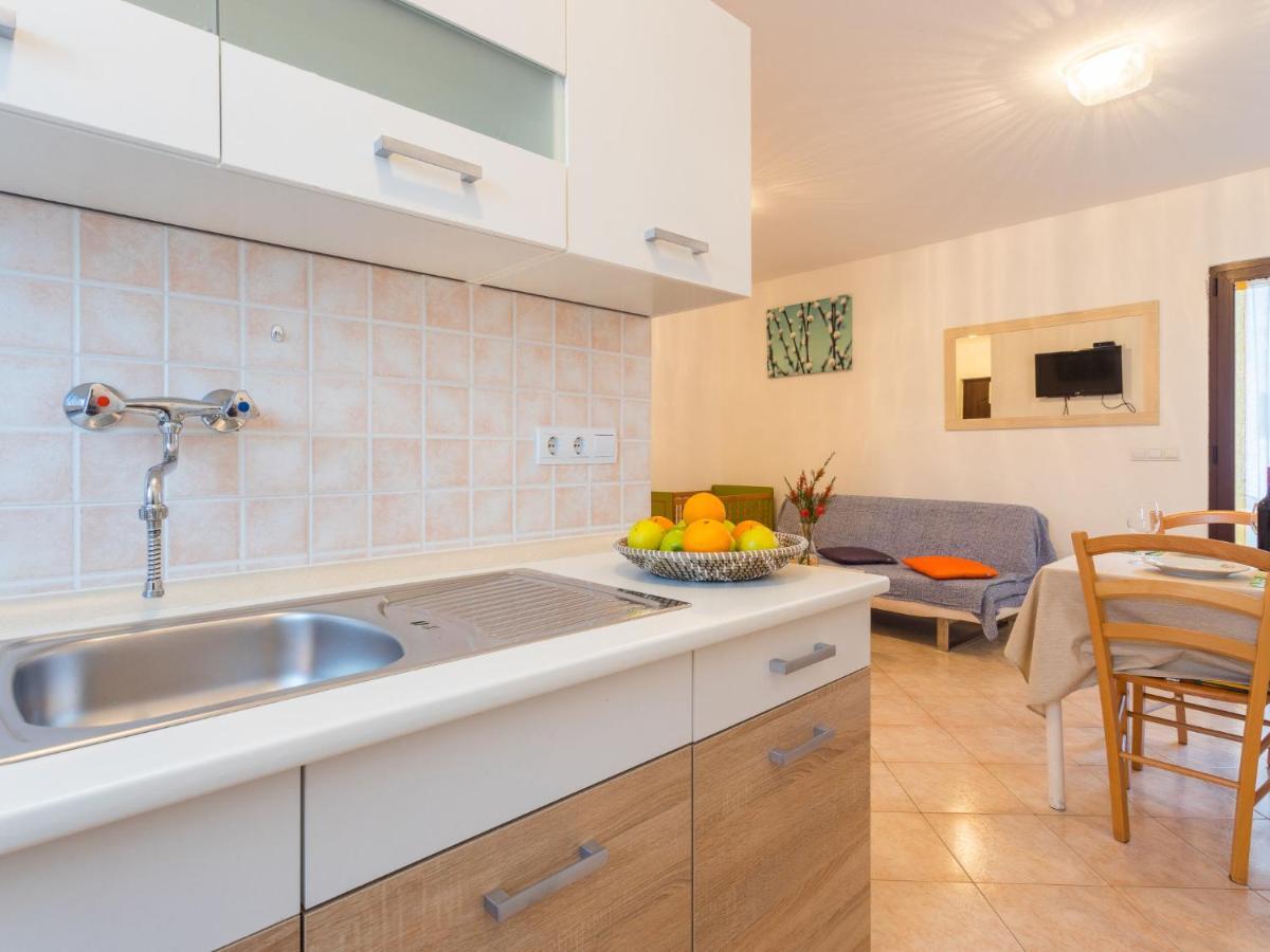 Apartment Tireli - Prc143 By Interhome Poreč Buitenkant foto