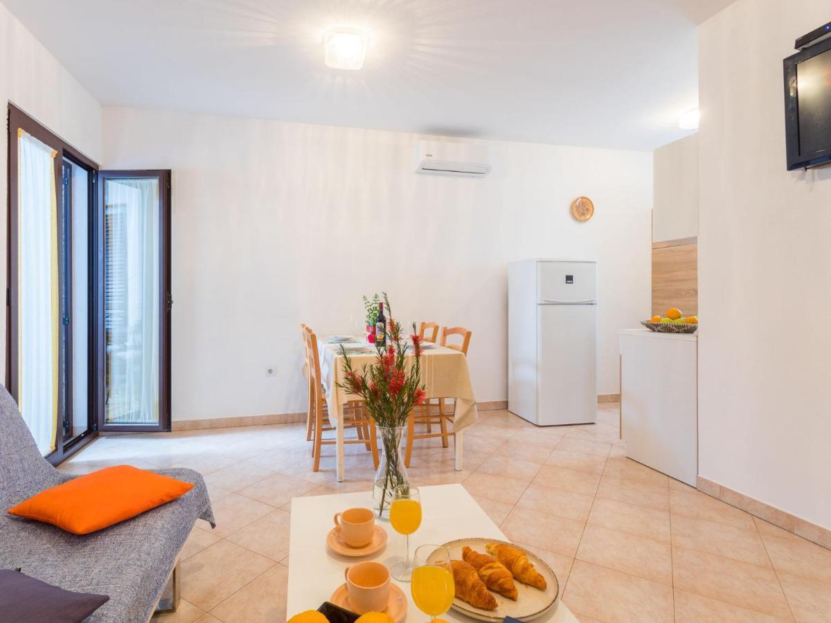 Apartment Tireli - Prc143 By Interhome Poreč Buitenkant foto